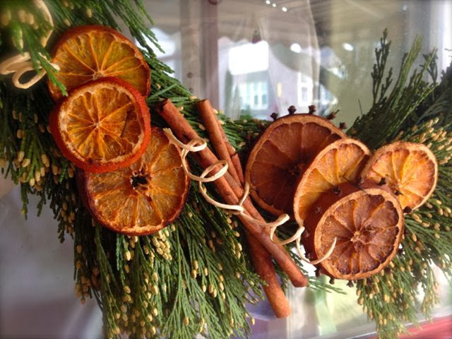 Sprucing up a wreath  The Impatient Gardener